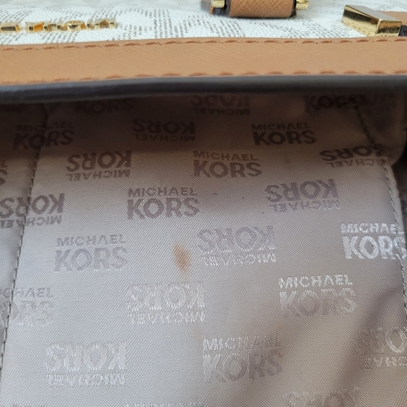 Michael Kors Dillon Satchel Vanilla & Acorn Signature - Picture 14 of 16